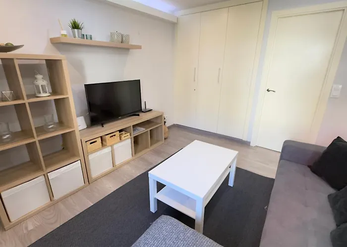 Avenida De Arteixo. Precioso Apartamento