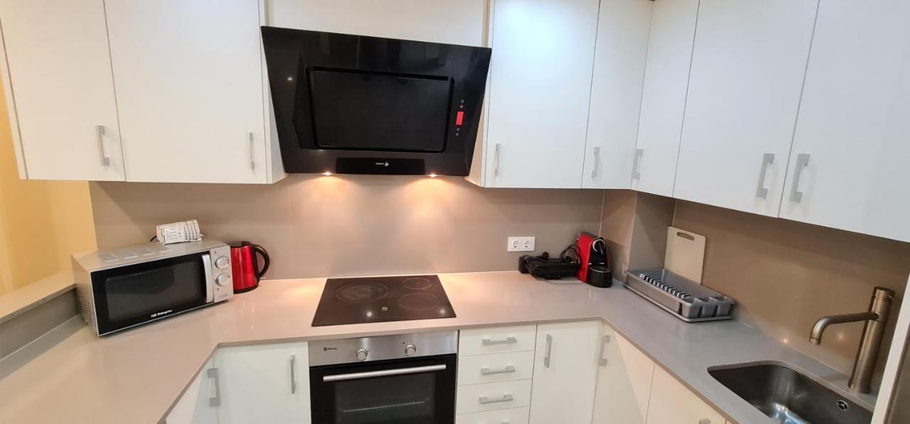 Avenida De Arteixo. Precioso Apartamento Corunha