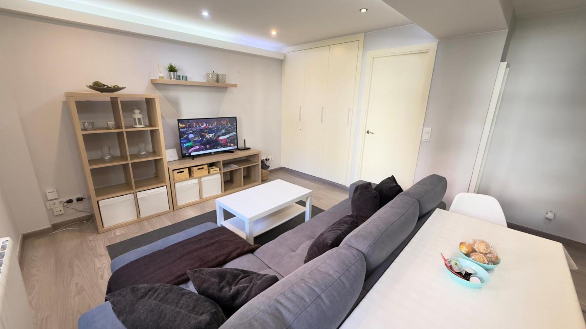 Avenida De Arteixo. Precioso Apartamento Corunha